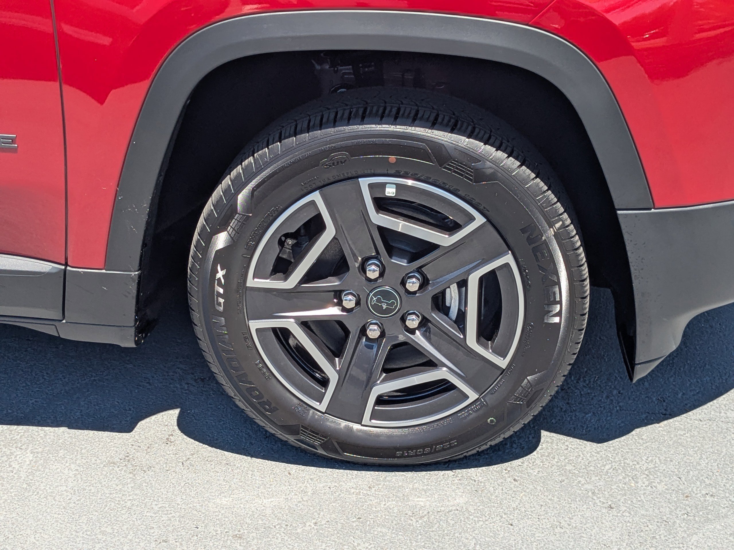 New 2026 Jeep Cherokee Laredo image 11