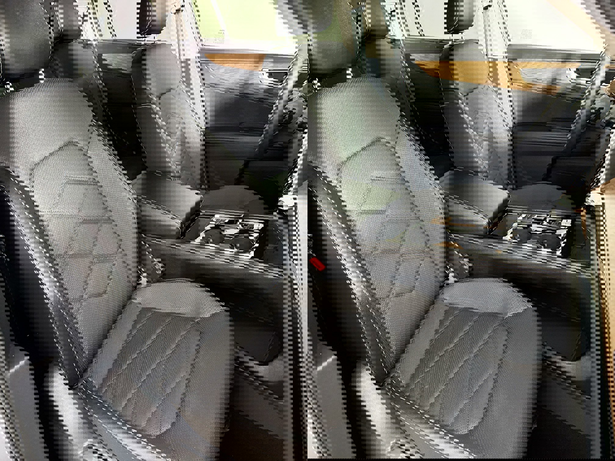 Used 2024 Volkswagen Atlas SE image 35