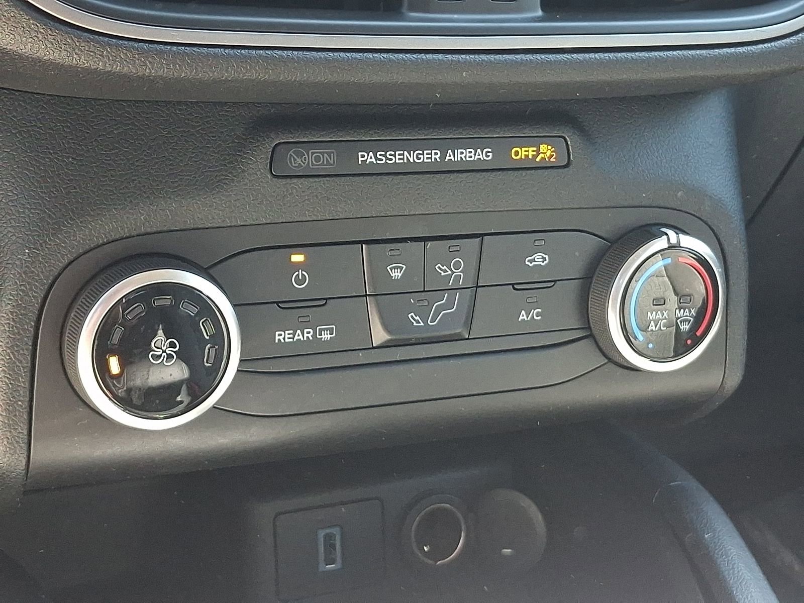 Used 2020 Ford Escape S image 16