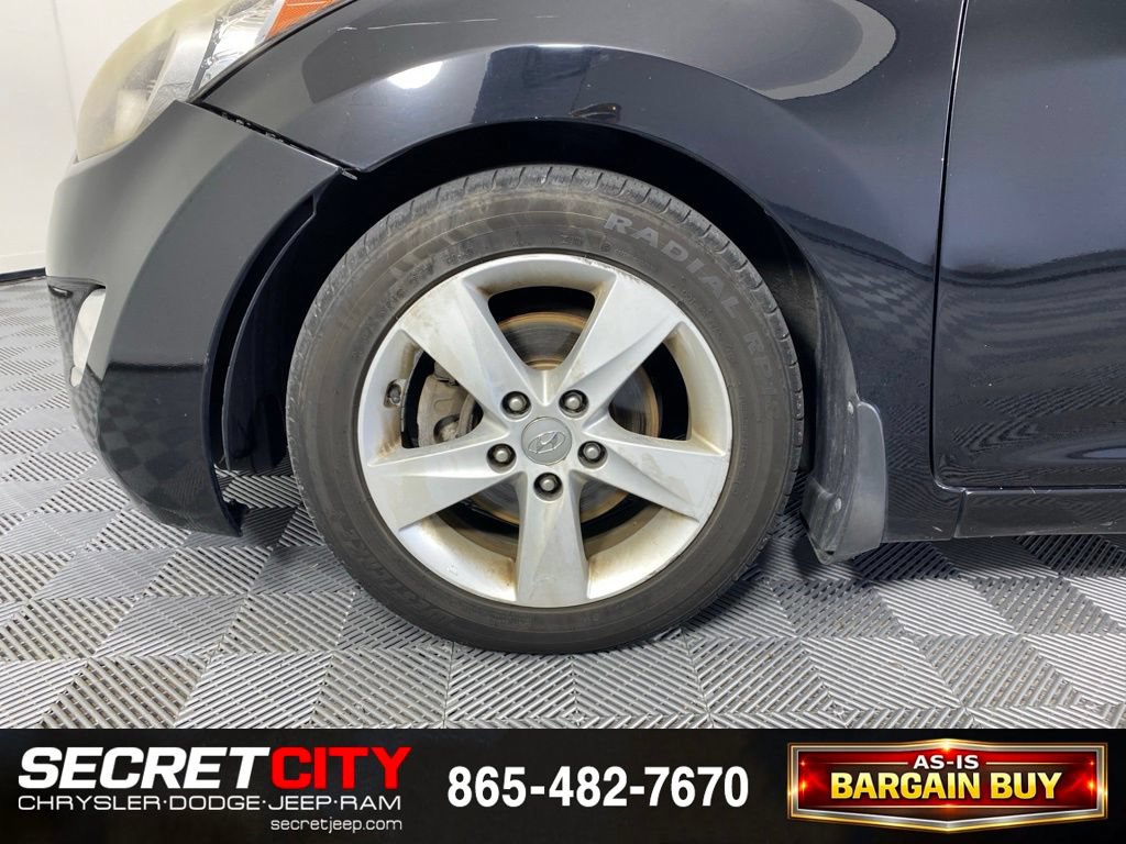 Used 2013 Hyundai Elantra GLS w/ Preferred Pkg FWD image 9