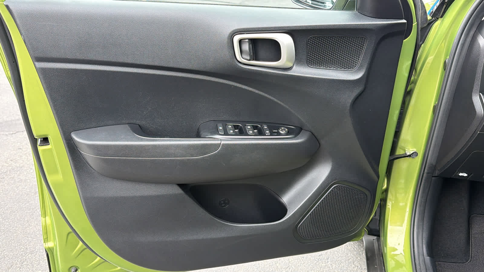 Used 2020 Hyundai Venue SE FWD image 23