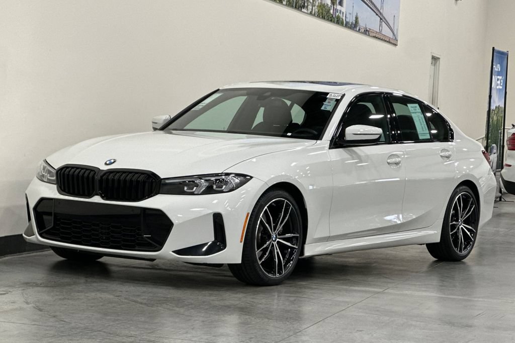 Used 2023 BMW 330i Sedan w/ M Sport Package RWD image 8