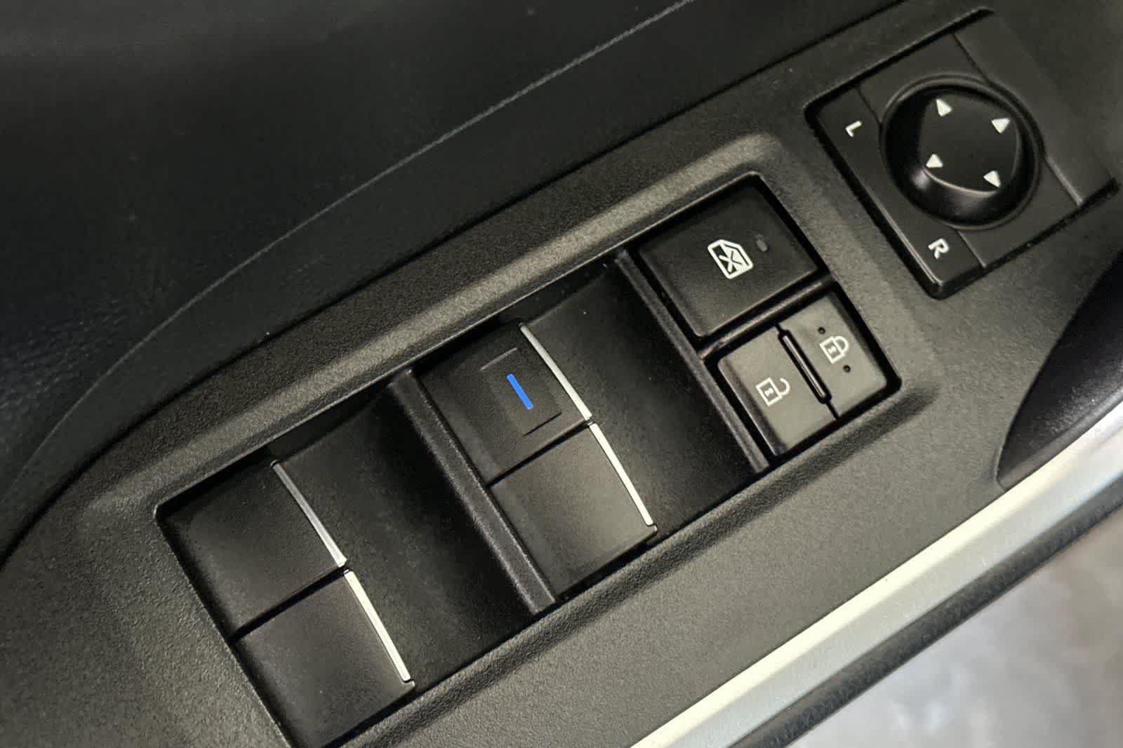 Used 2019 Toyota RAV4 XSE w/ XSE Weather Package AWD/4WD image 14