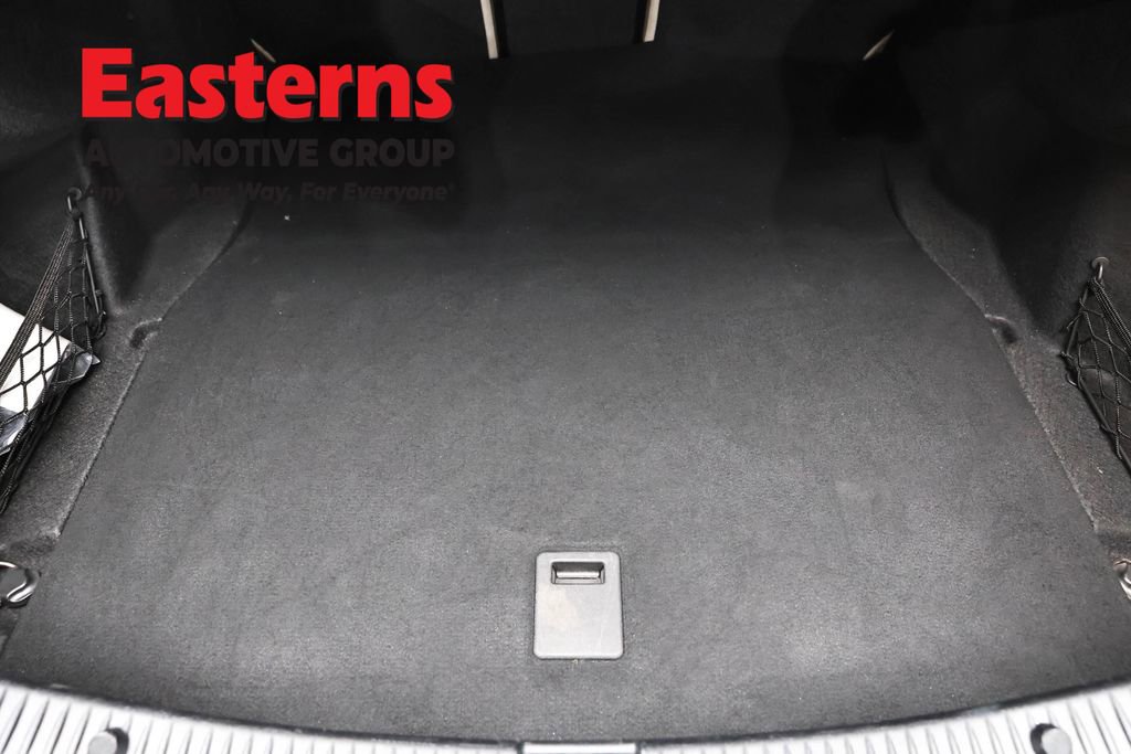 Used 2018 Mercedes-Benz C 300 4MATIC Sedan image 9