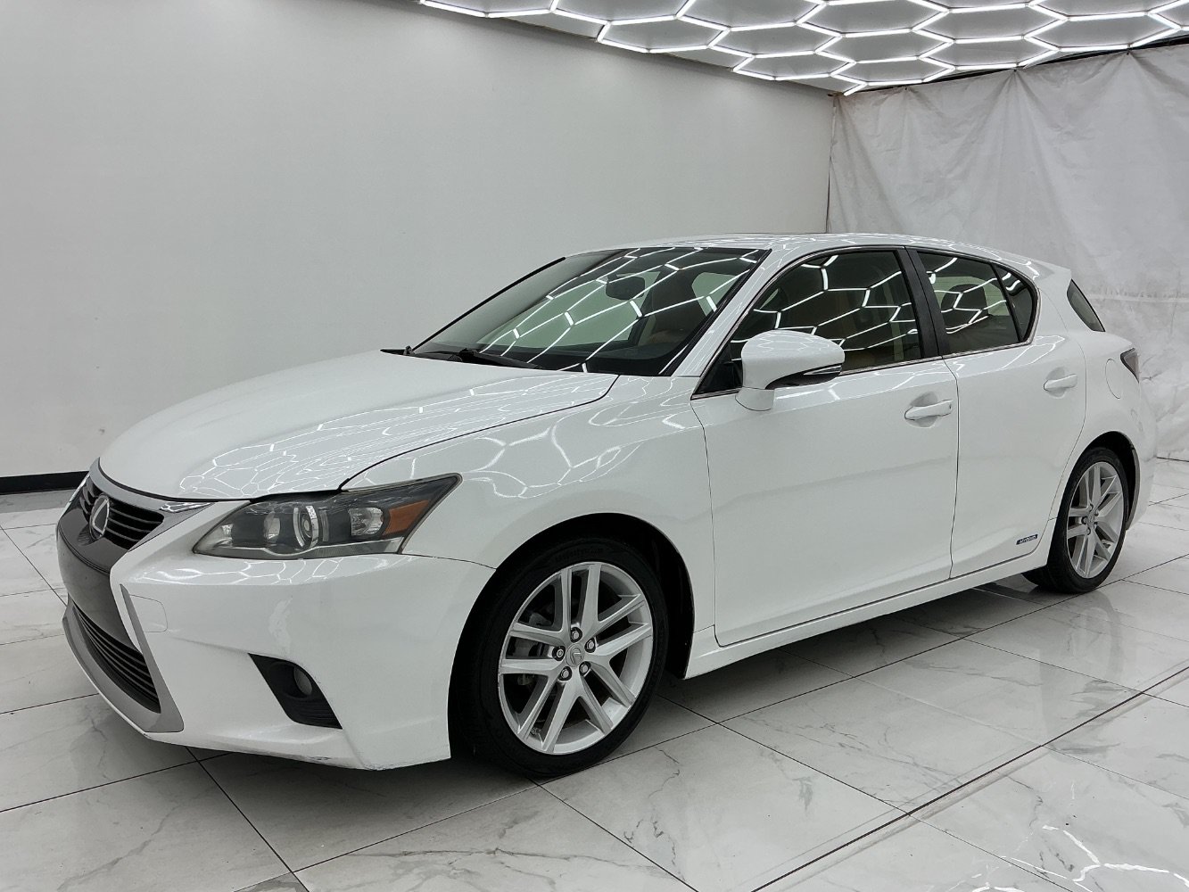 Used 2015 Lexus CT 200h FWD image 6