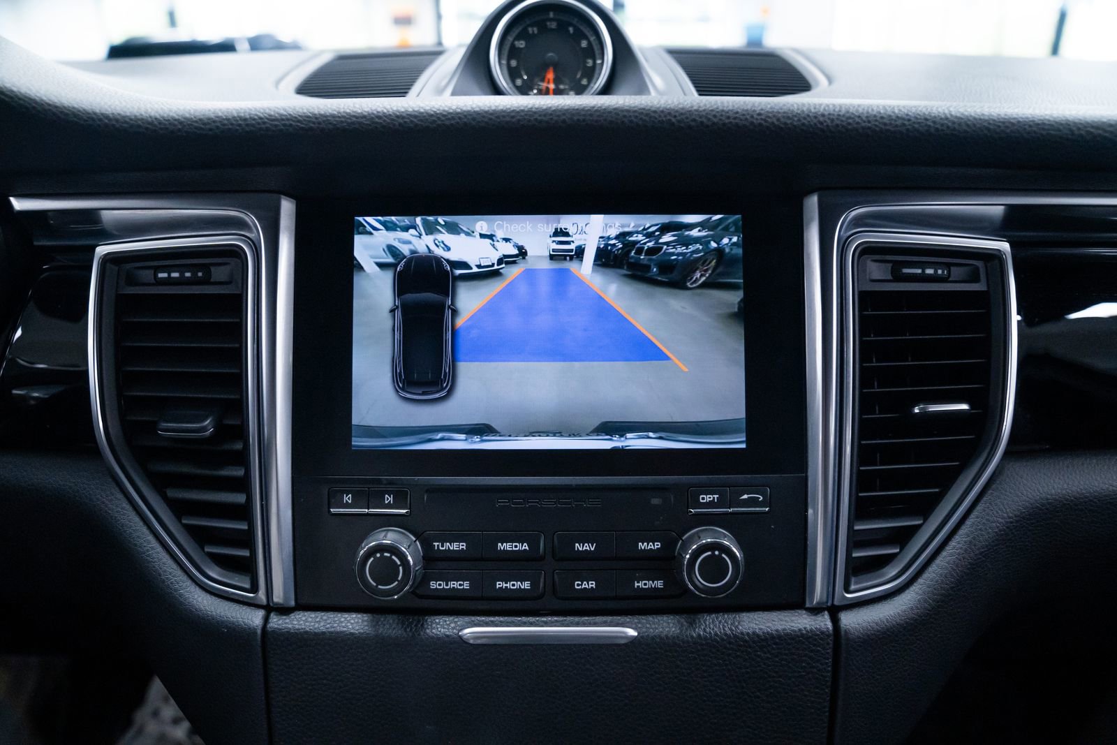 Used 2018 Porsche Macan S AWD/4WD image 17
