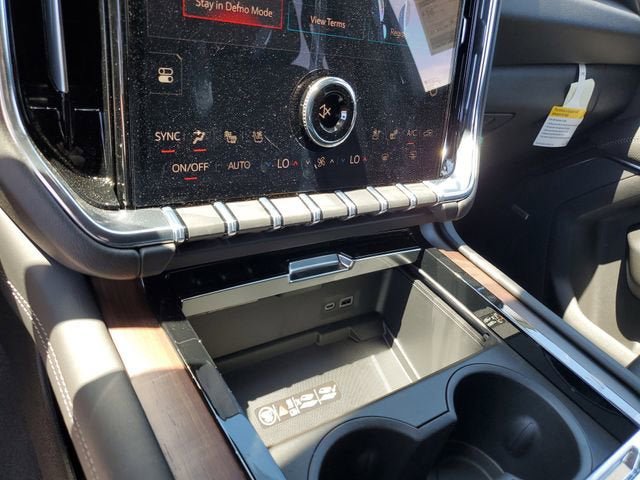 New 2026 GMC Yukon Denali w/ Denali Reserve Package AWD/4WD image 23