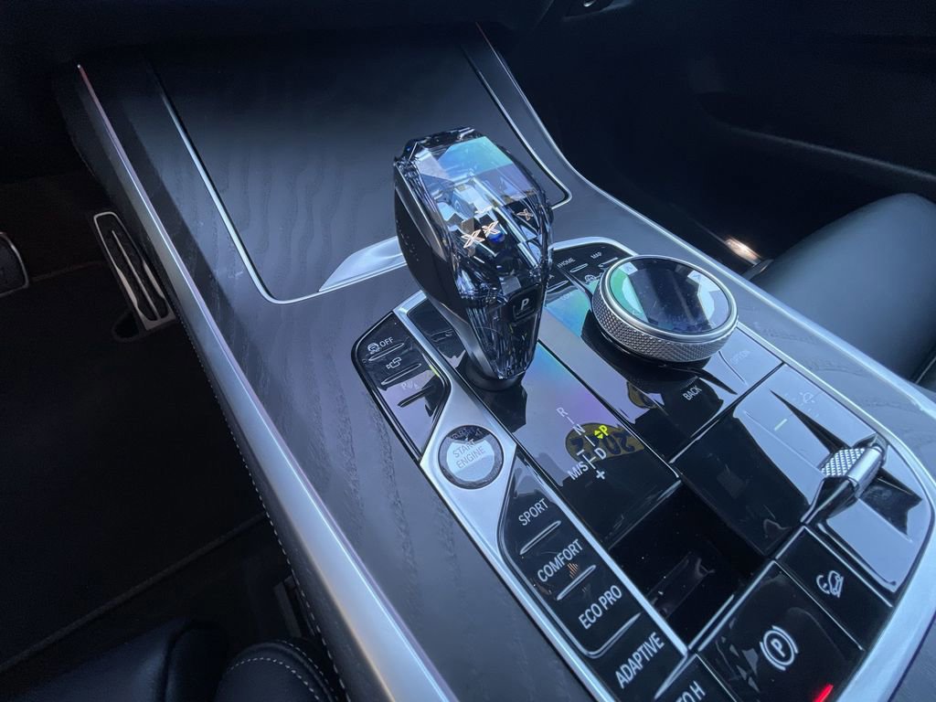 Used 2022 BMW X7 xDrive40i w/ M Sport Package image 16