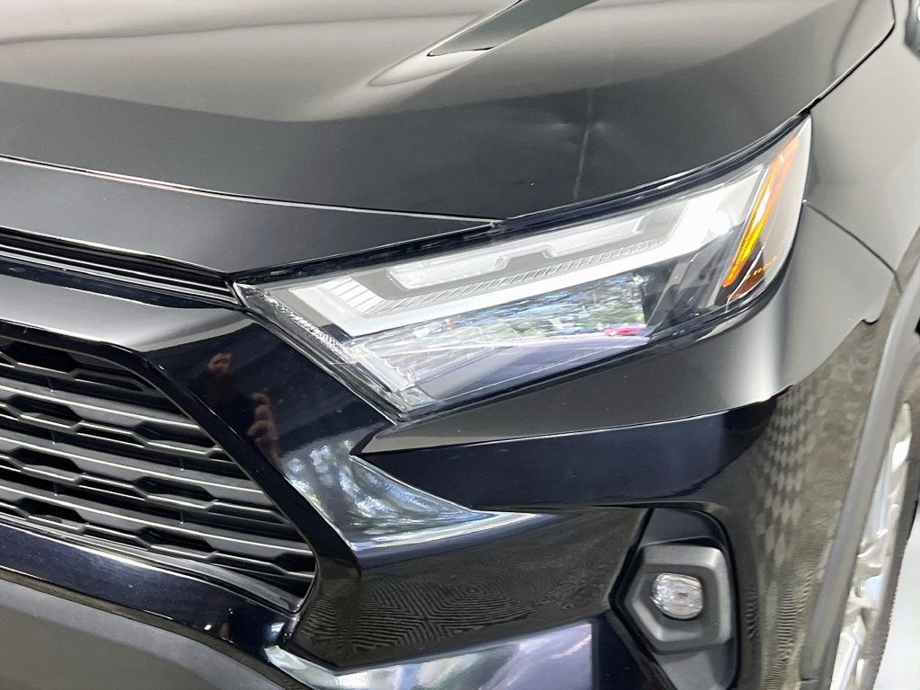 Used 2025 Toyota RAV4 XLE Premium FWD image 9