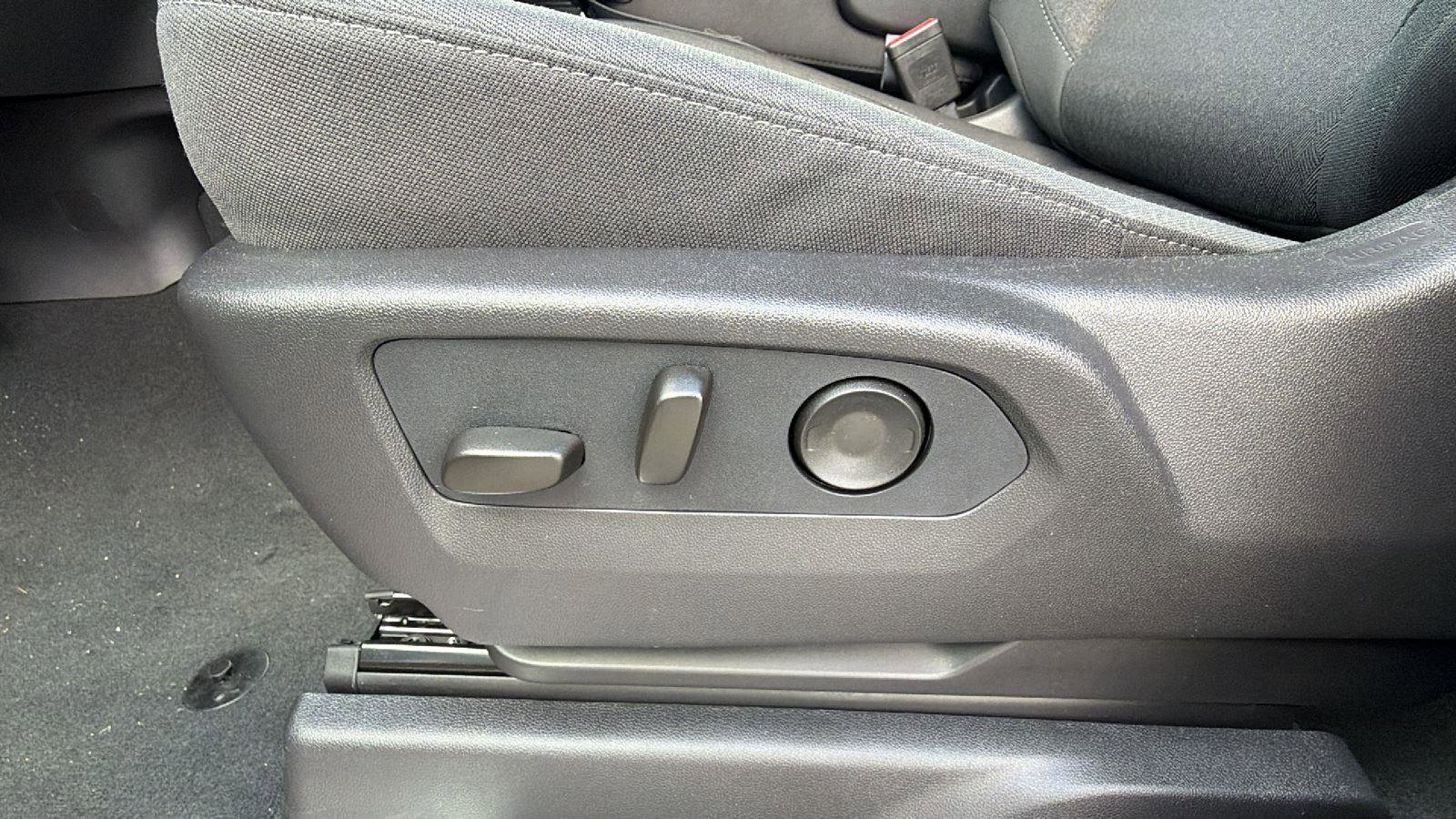 New 2026 GMC Sierra 1500 Elevation image 17