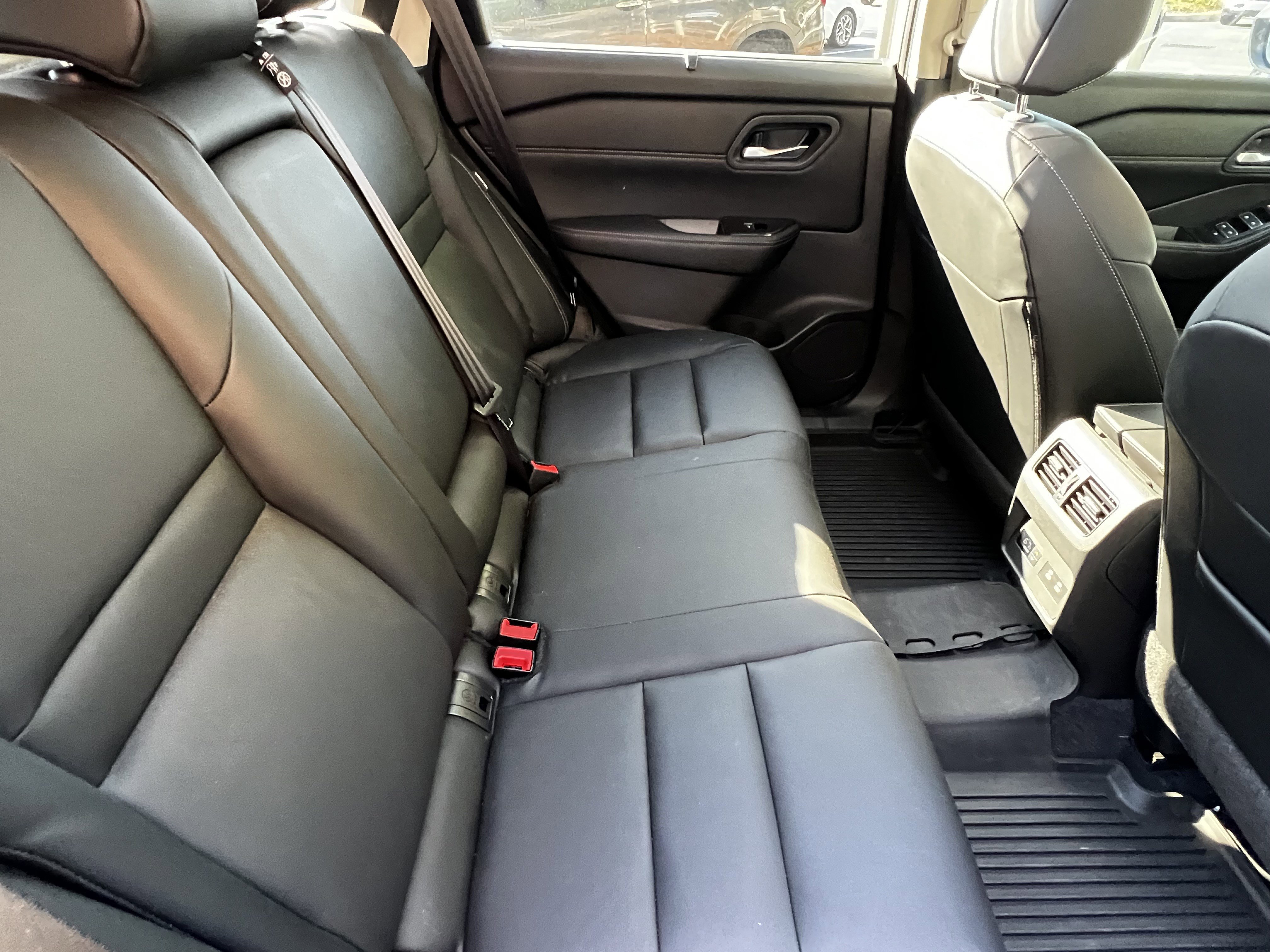 Used 2024 Nissan Rogue SL w/ SL Premium Package FWD image 42