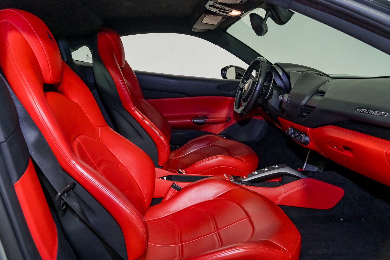 Used 2017 Ferrari 488 GTB RWD image 26
