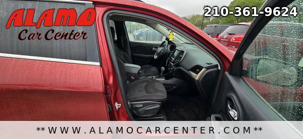 Used 2017 Jeep Cherokee Latitude FWD image 15