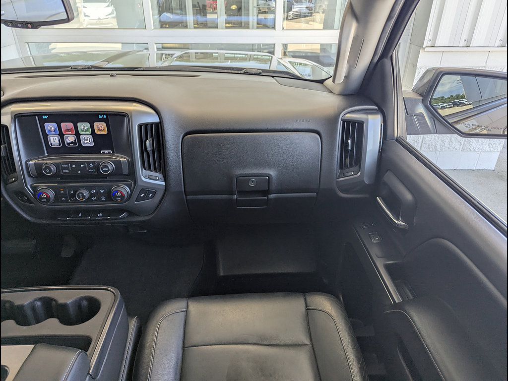 Used 2015 Chevrolet Silverado 1500 LT w/ LT Convenience Package AWD/4WD image 4