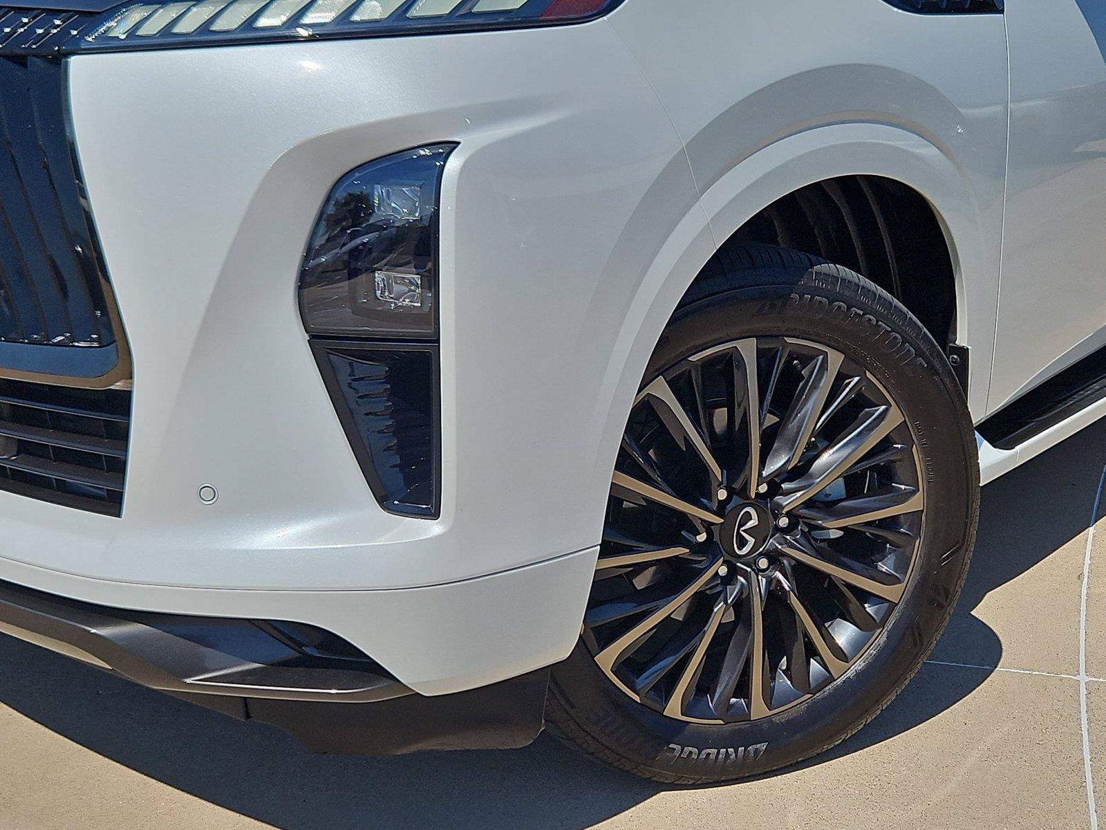 Used 2026 INFINITI QX80 Autograph w/ Premium Cargo Package AWD/4WD image 7