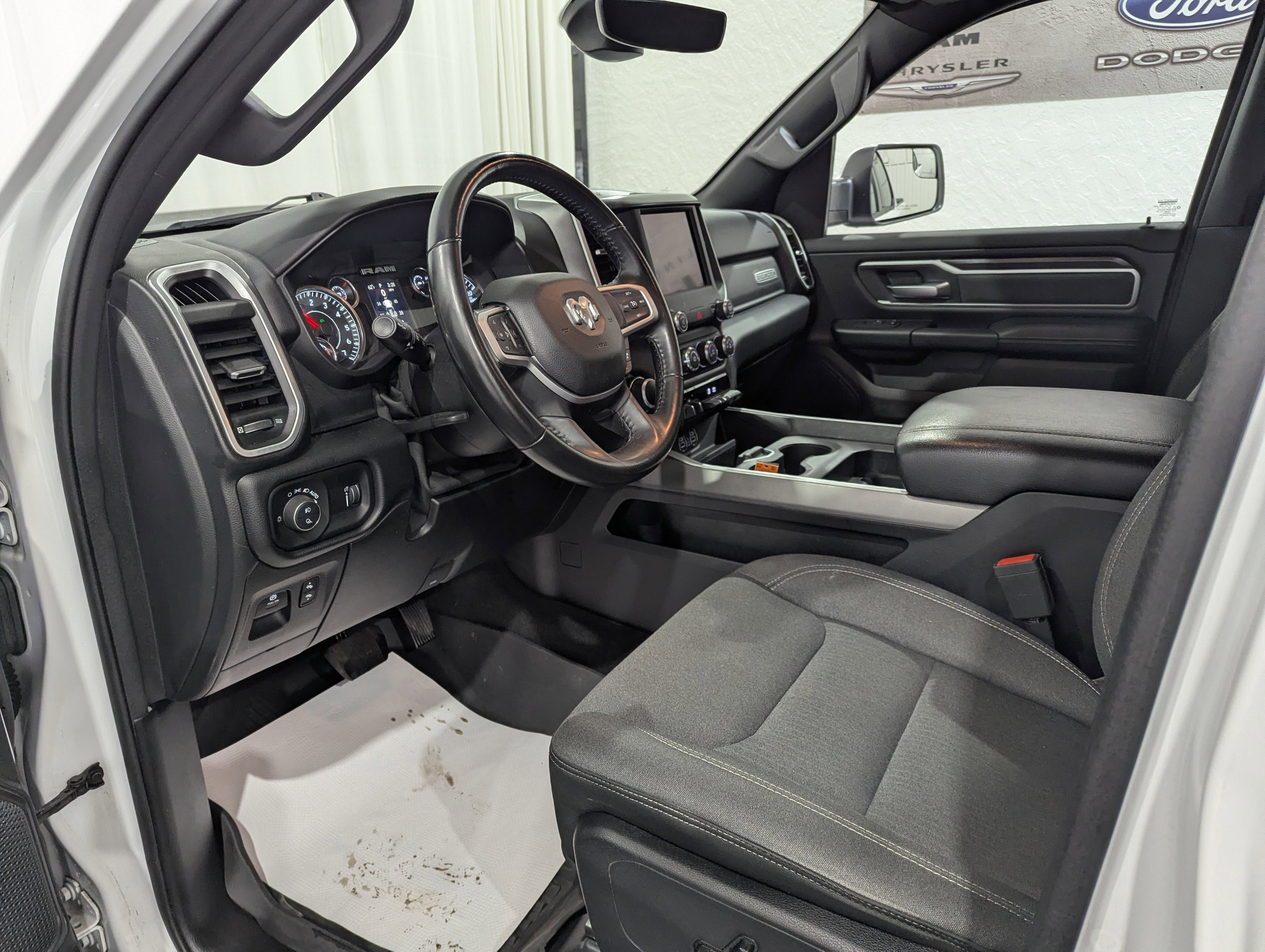 Used 2021 RAM 1500 Big Horn AWD/4WD image 17