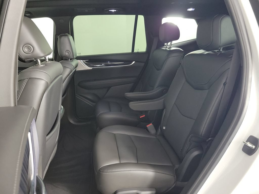 Certified 2023 Cadillac XT6 Premium Luxury FWD image 12
