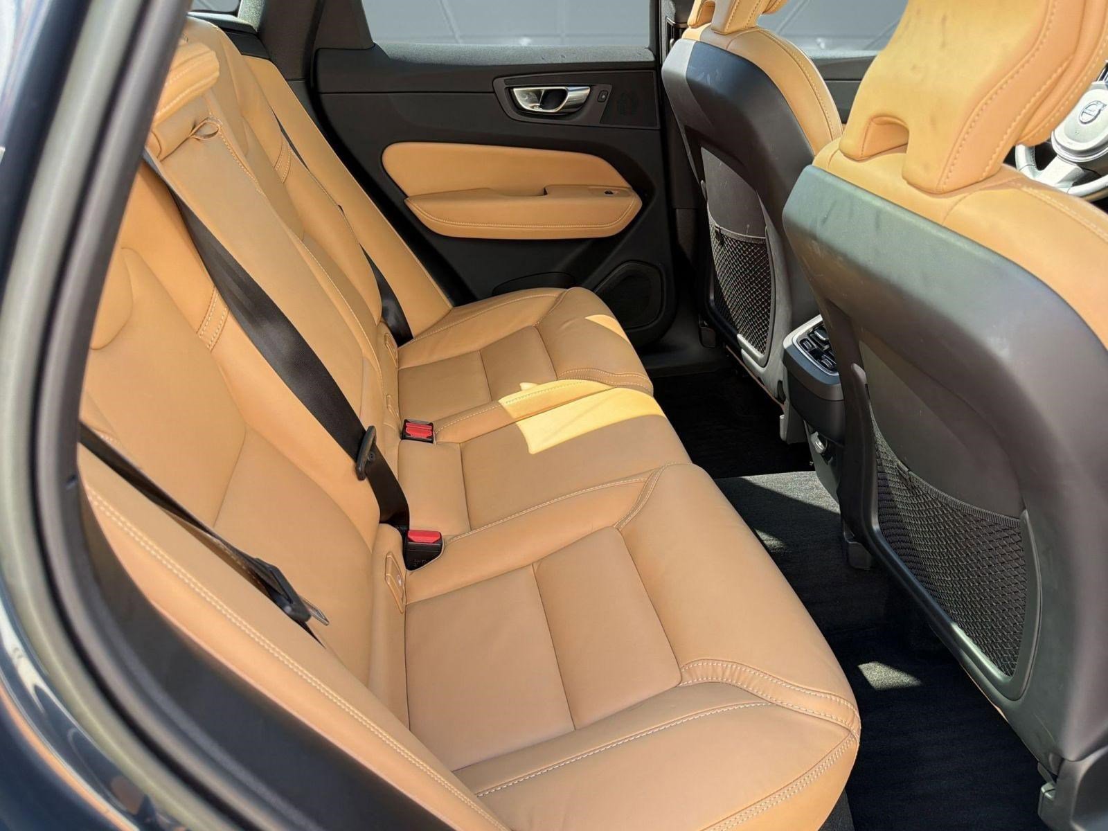 Used 2023 Volvo XC60 B5 Ultimate w/ Climate Package image 29