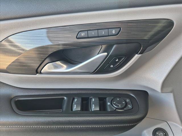 Used 2022 GMC Terrain SLT AWD/4WD image 19