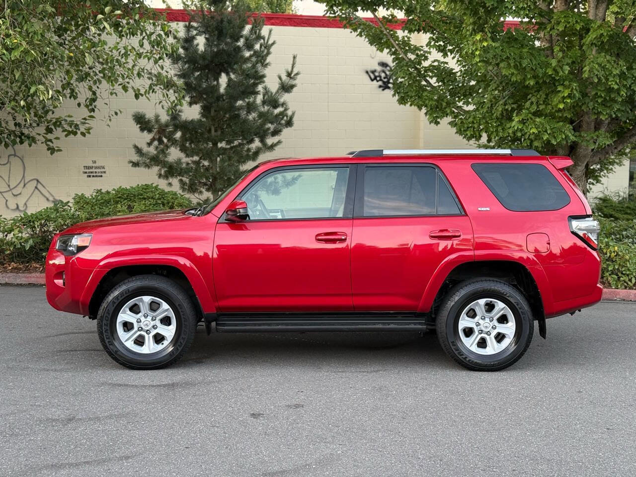 Used 2022 Toyota 4Runner SR5 image 5