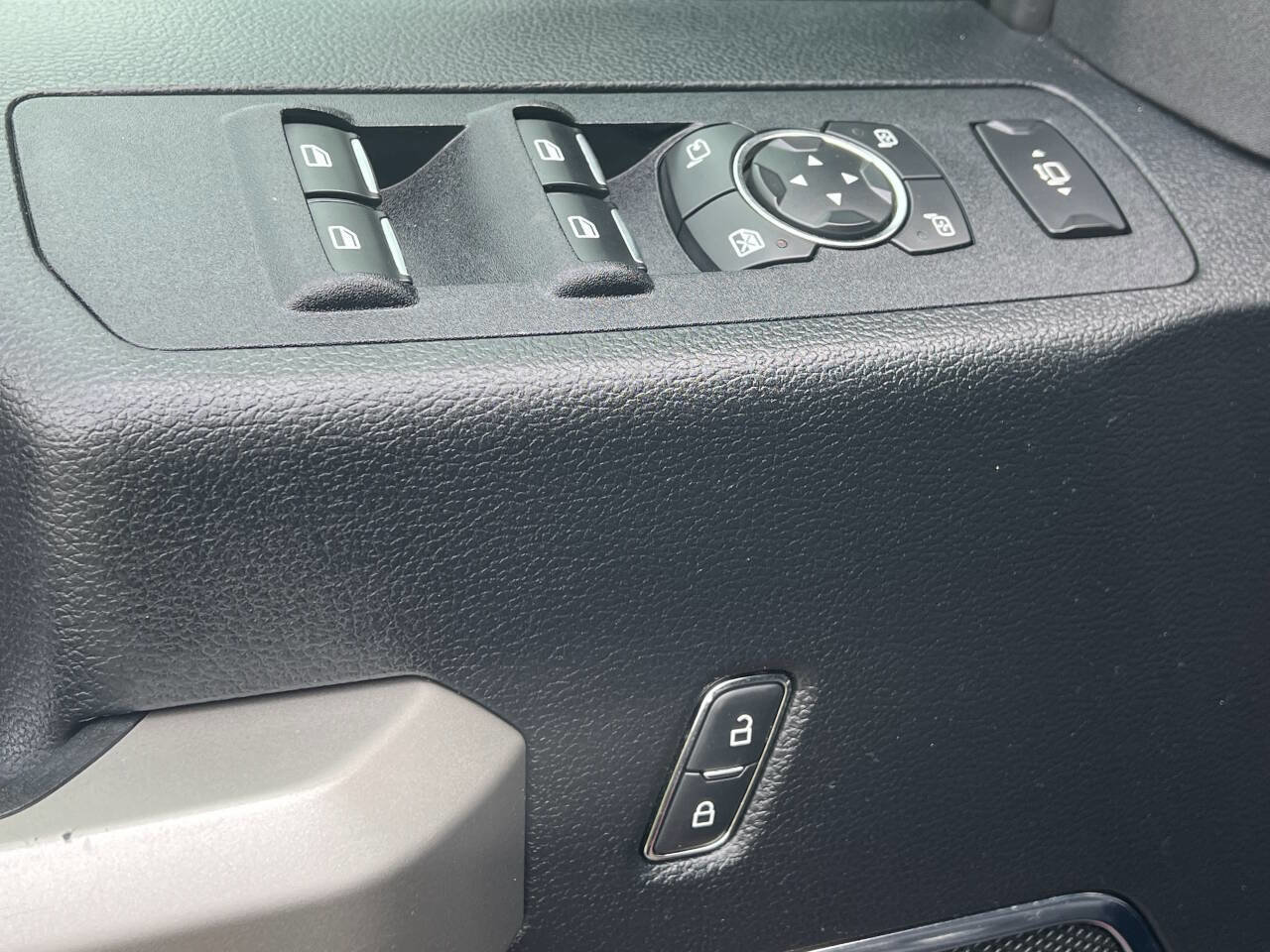 Used 2019 Ford F250 Lariat AWD/4WD image 19