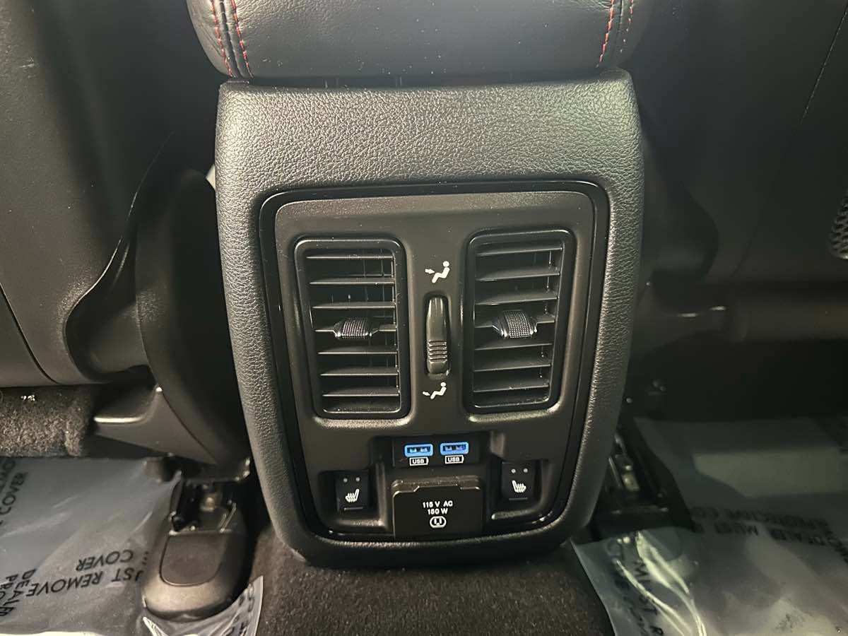 Used 2024 Dodge Durango R/T AWD/4WD image 32