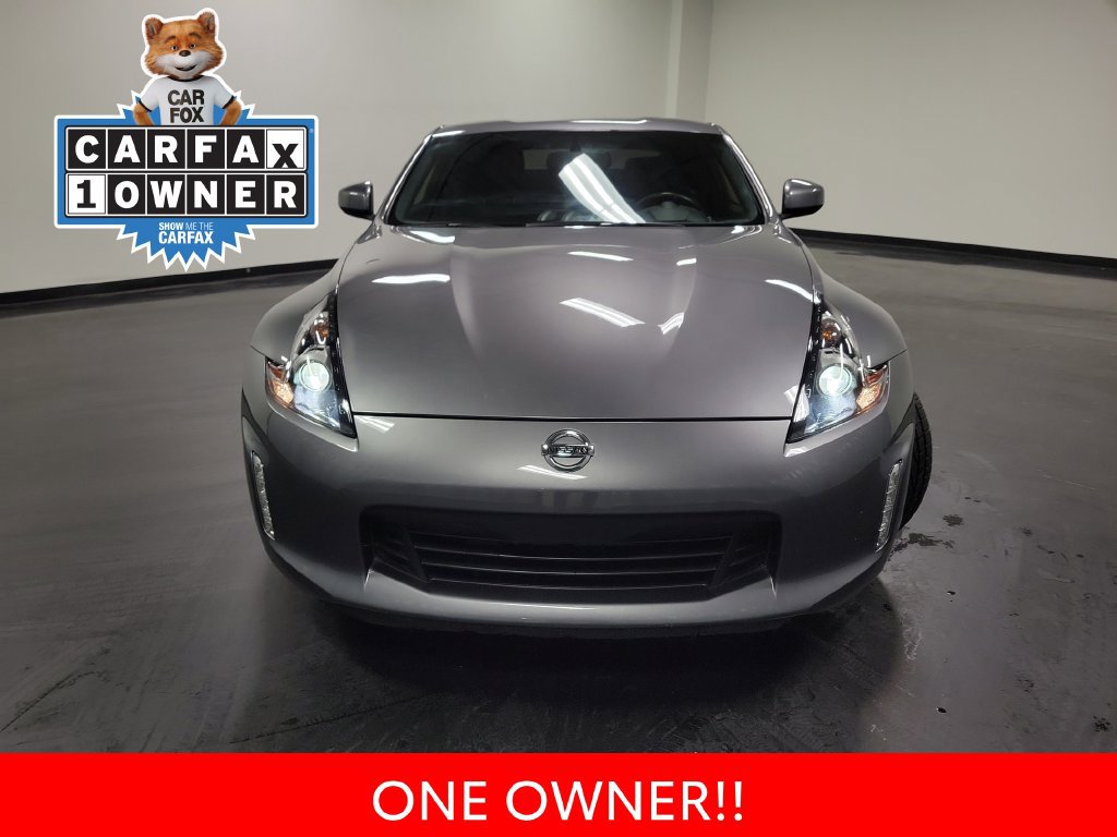 Used 2020 Nissan 370Z Touring Sport RWD image 3