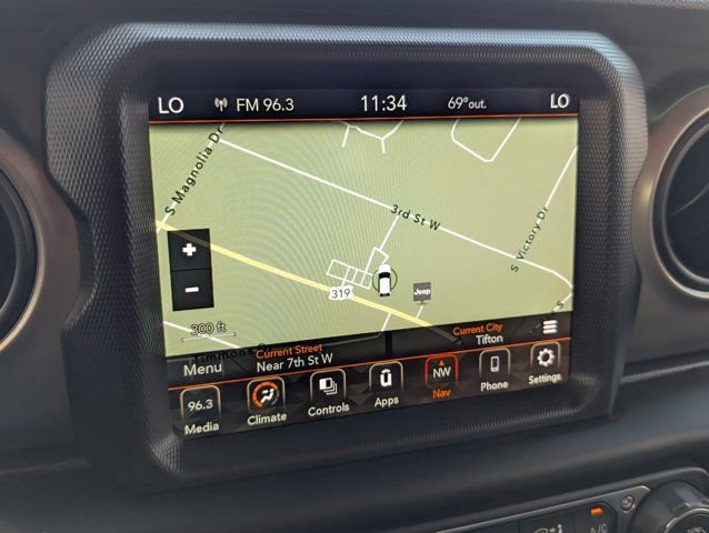 Used 2021 Jeep Gladiator Sport image 16