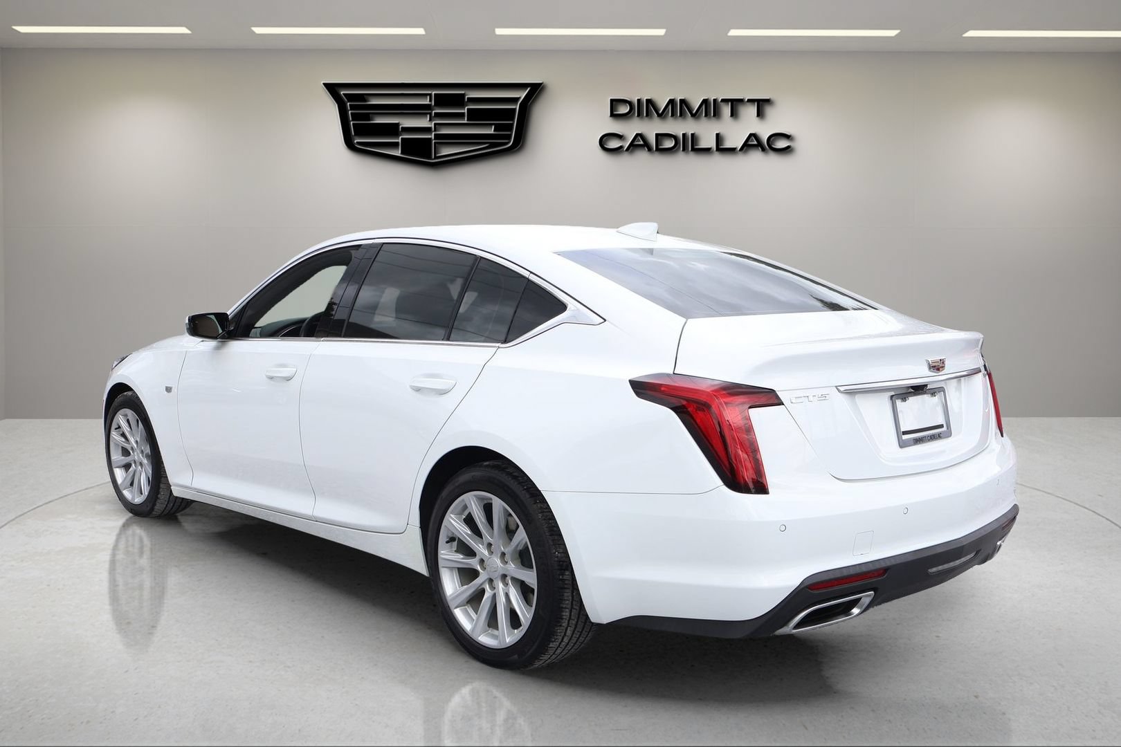 Used 2023 Cadillac CT5 Luxury RWD image 7