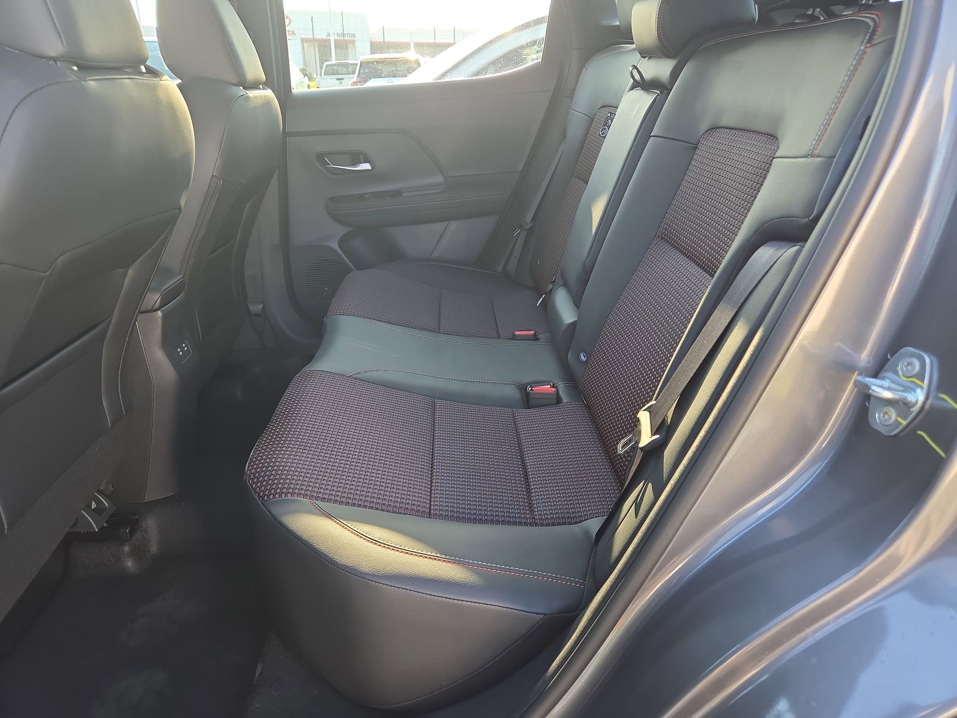 New 2025 Nissan Kicks SR FWD image 13