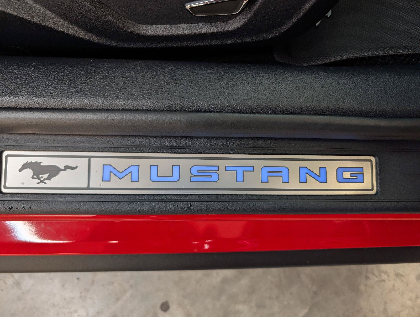 Used 2018 Ford Mustang GT Premium w/ GT Performance Package RWD image 30