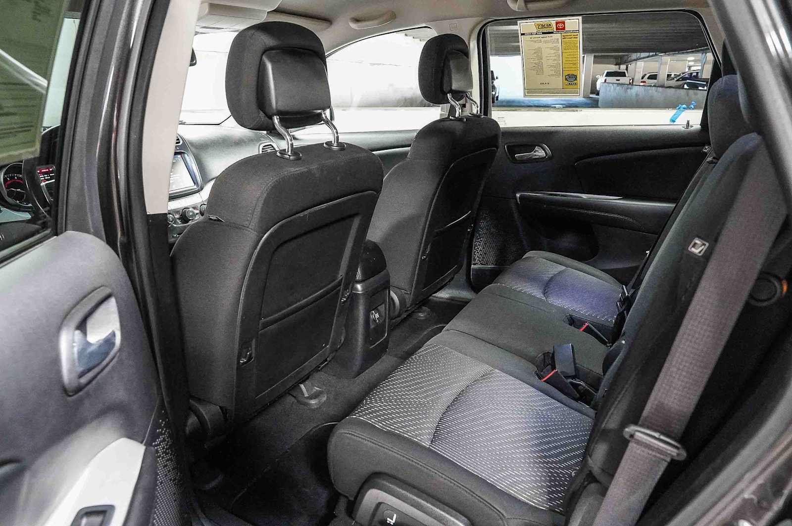 Used 2019 Dodge Journey SE w/ Premium Group FWD image 20