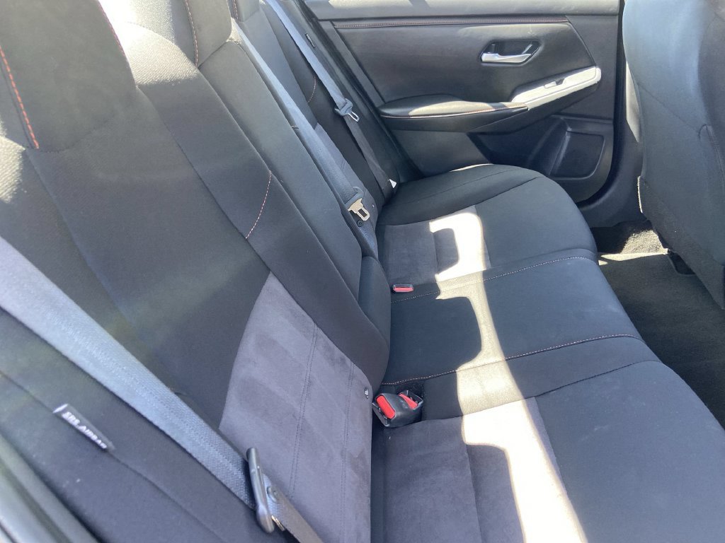 Used 2025 Nissan Sentra SR FWD image 21