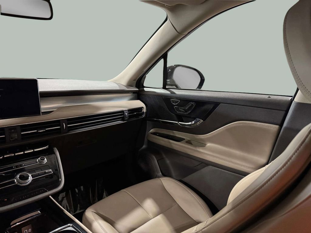 Certified 2021 Lincoln Corsair AWD w/ Equipment Group 101A image 19