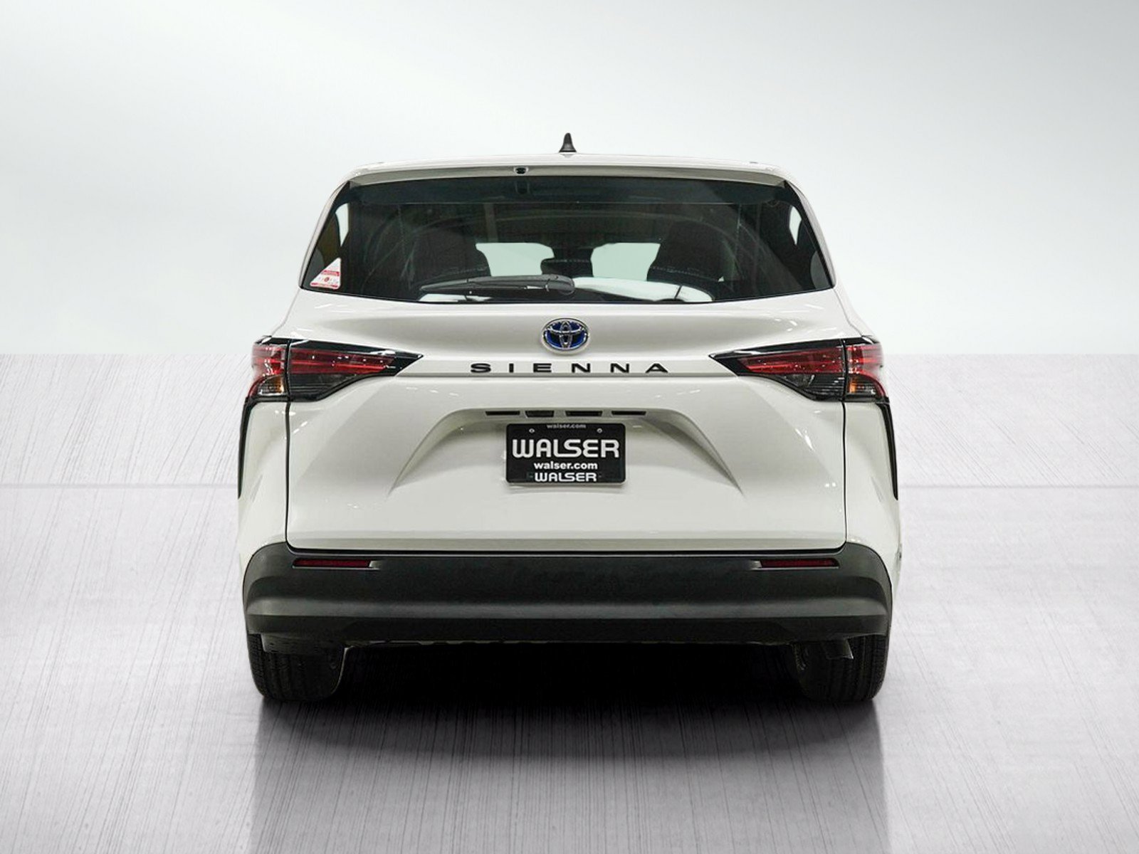 Used 2021 Toyota Sienna LE AWD/4WD image 4
