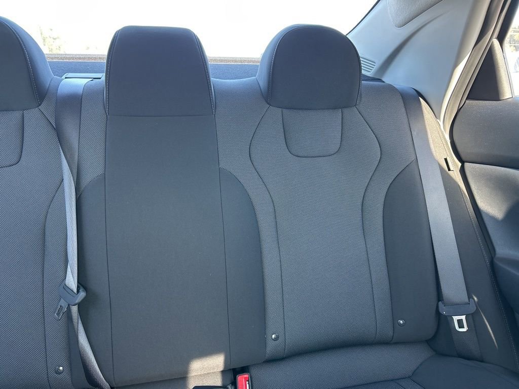 Used 2025 Hyundai Elantra SE image 15