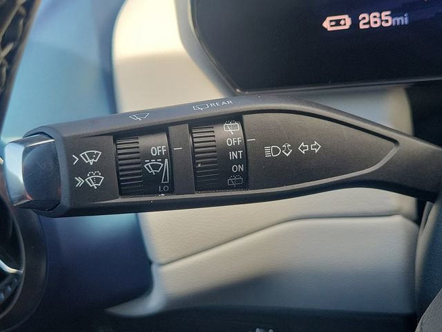 Used 2025 Chevrolet Equinox EV LT FWD image 29