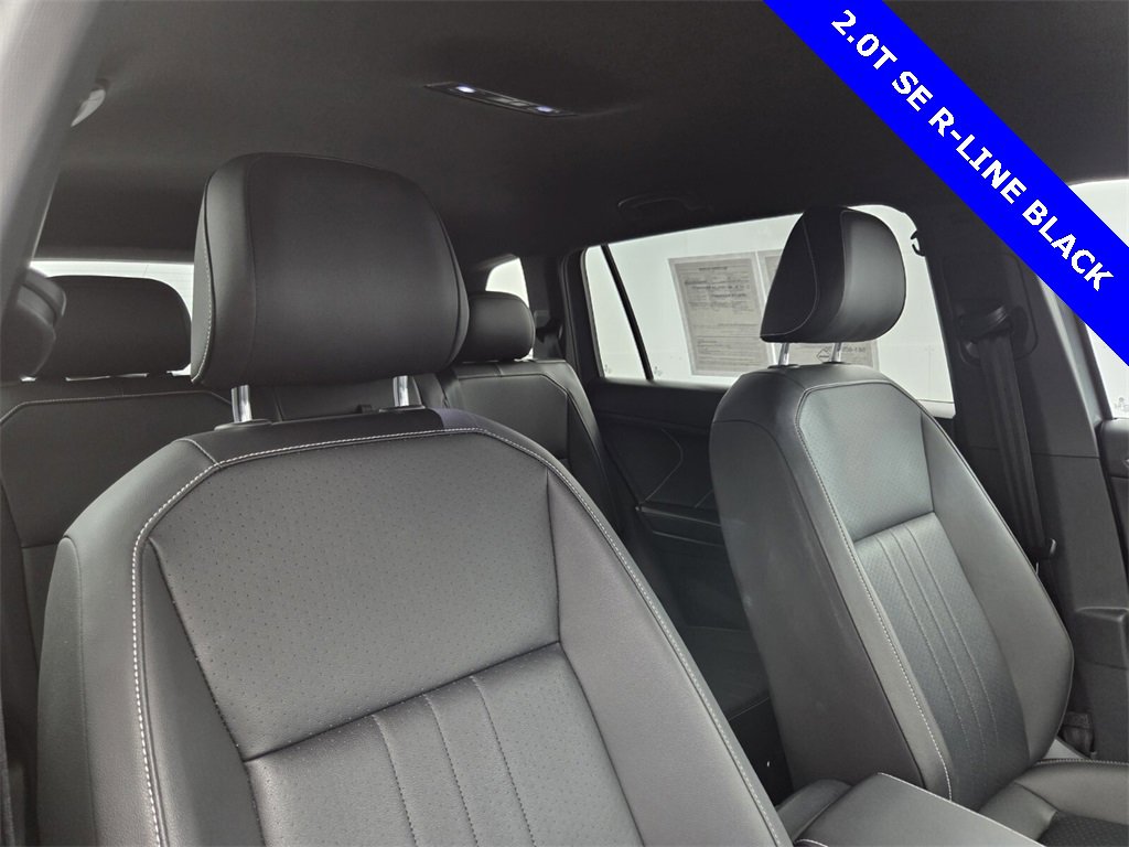 Used 2022 Volkswagen Tiguan SE R-Line image 18