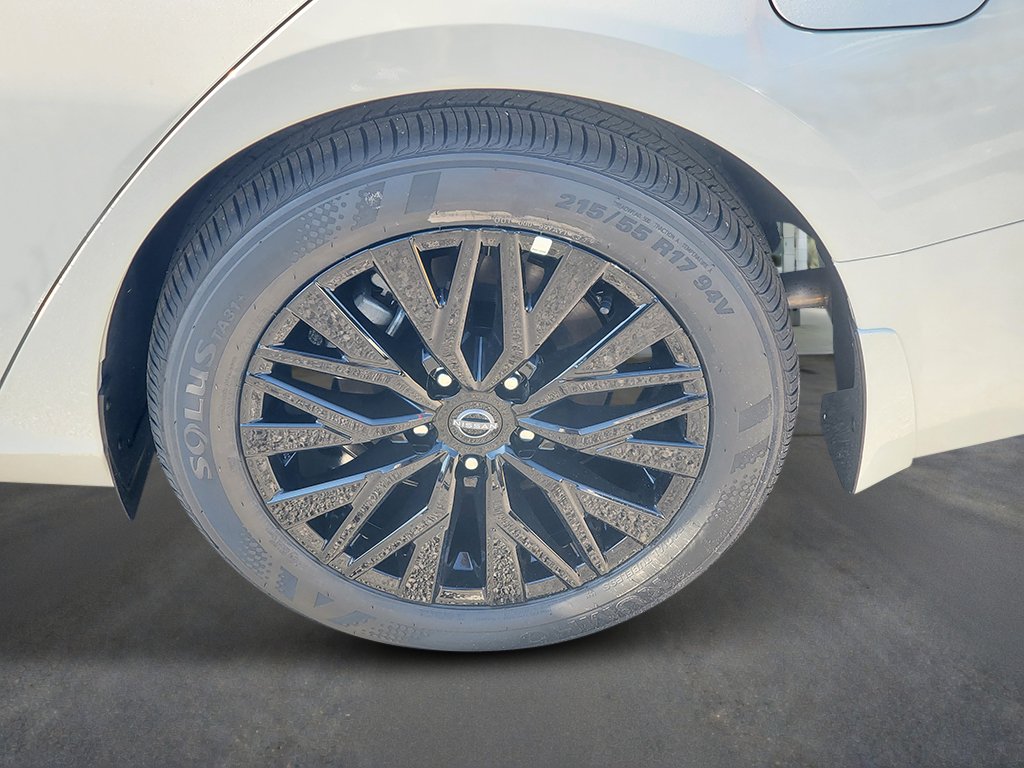 New 2026 Nissan Altima 2.5 SV FWD image 9