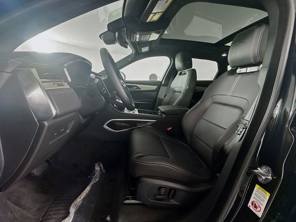 New 2026 Jaguar F-PACE R-Dynamic S image 20