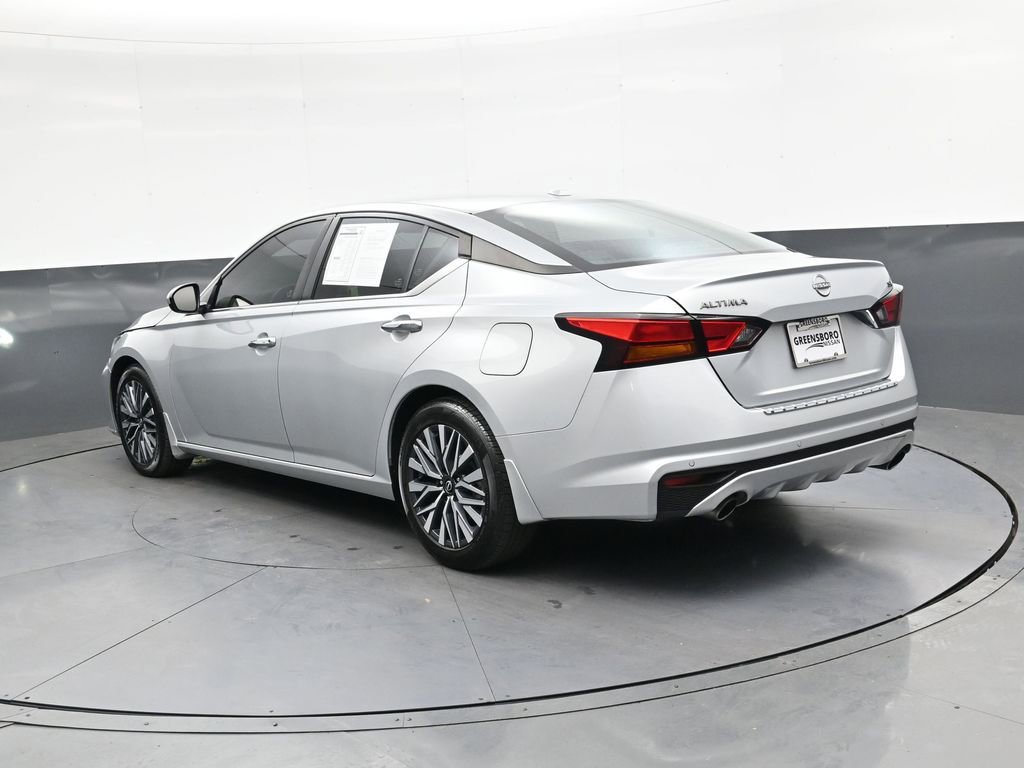Used 2023 Nissan Altima 2.5 SV w/ SV Premium Package FWD image 5