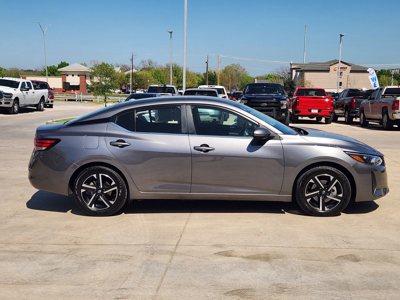 Used 2024 Nissan Sentra SV image 7