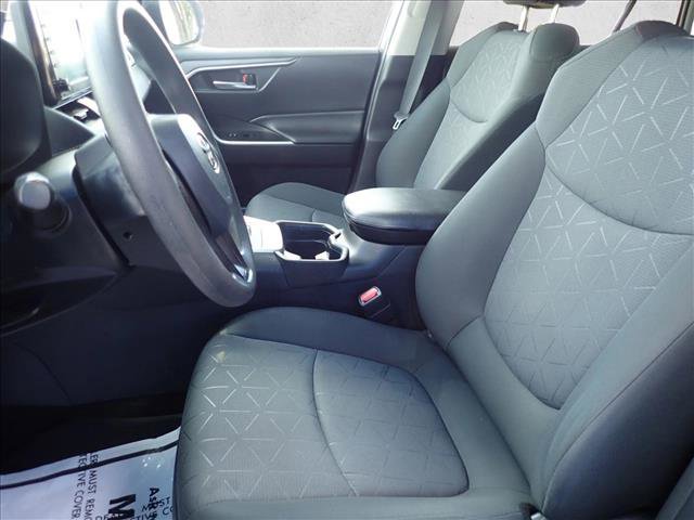 Used 2021 Toyota RAV4 XLE AWD/4WD image 11
