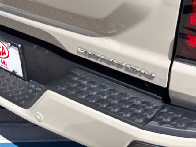 New 2026 GMC Canyon Denali AWD/4WD image 7