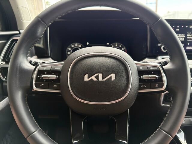 Used 2023 Kia Sorento SX image 29