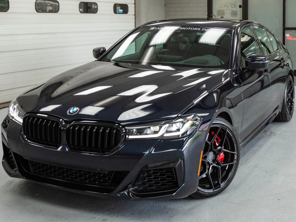 Used 2022 BMW M550i xDrive w/ Dynamic Handling Package image 13