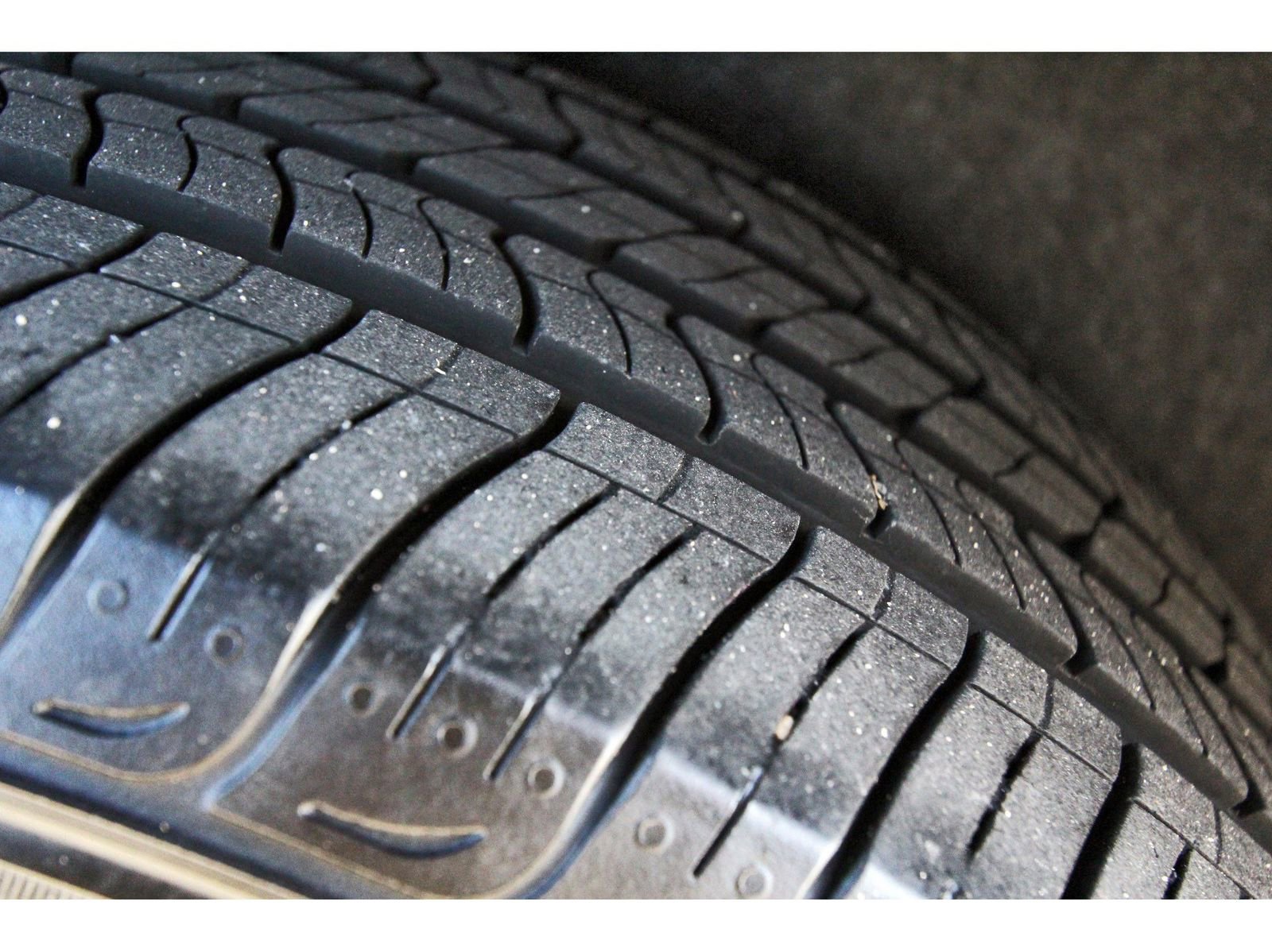 Used 2024 Chrysler Pacifica Premium image 31