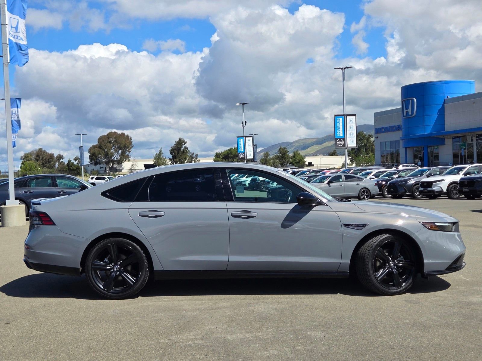 Used 2024 Honda Accord Sport image 8