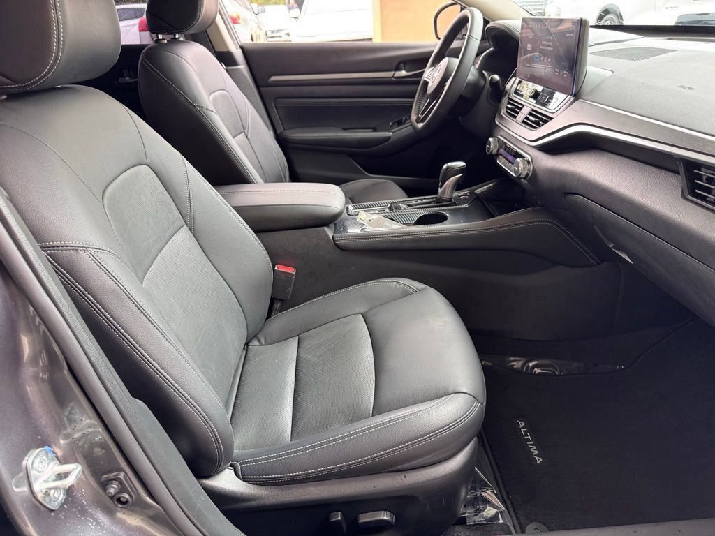 Used 2023 Nissan Altima 2.5 SL FWD image 18