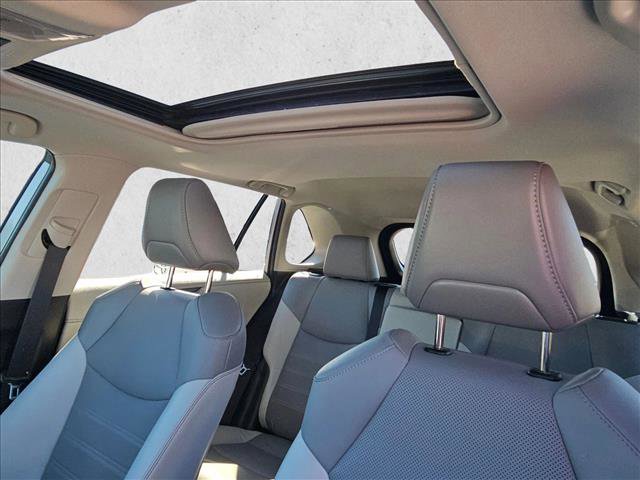 Used 2022 Toyota RAV4 Limited image 15